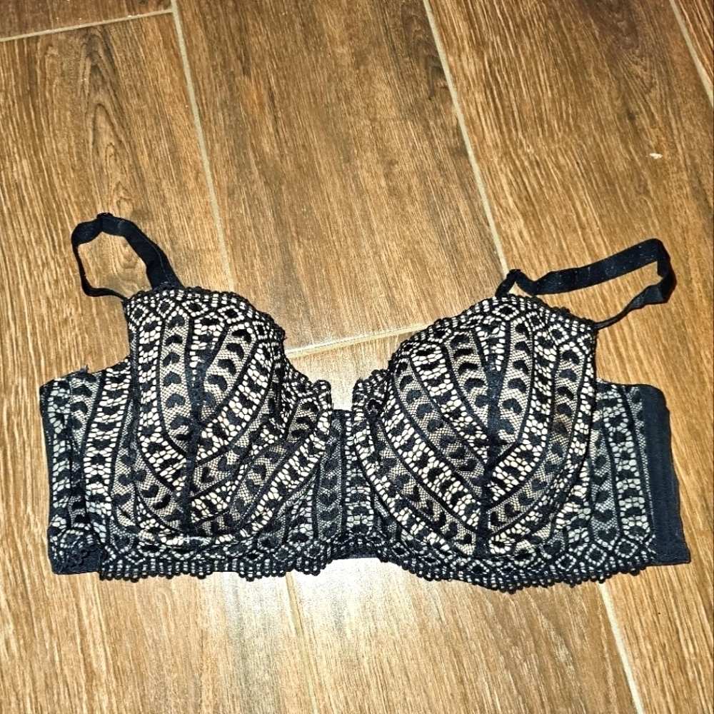 ADORE ME UNDER WIRE BLACK LACE BRA SZ 40D